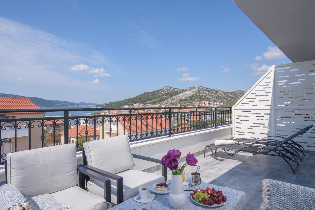 Villa Barbara & Zoran With Heated Swimming Pool Сегет-Враница Экстерьер фото